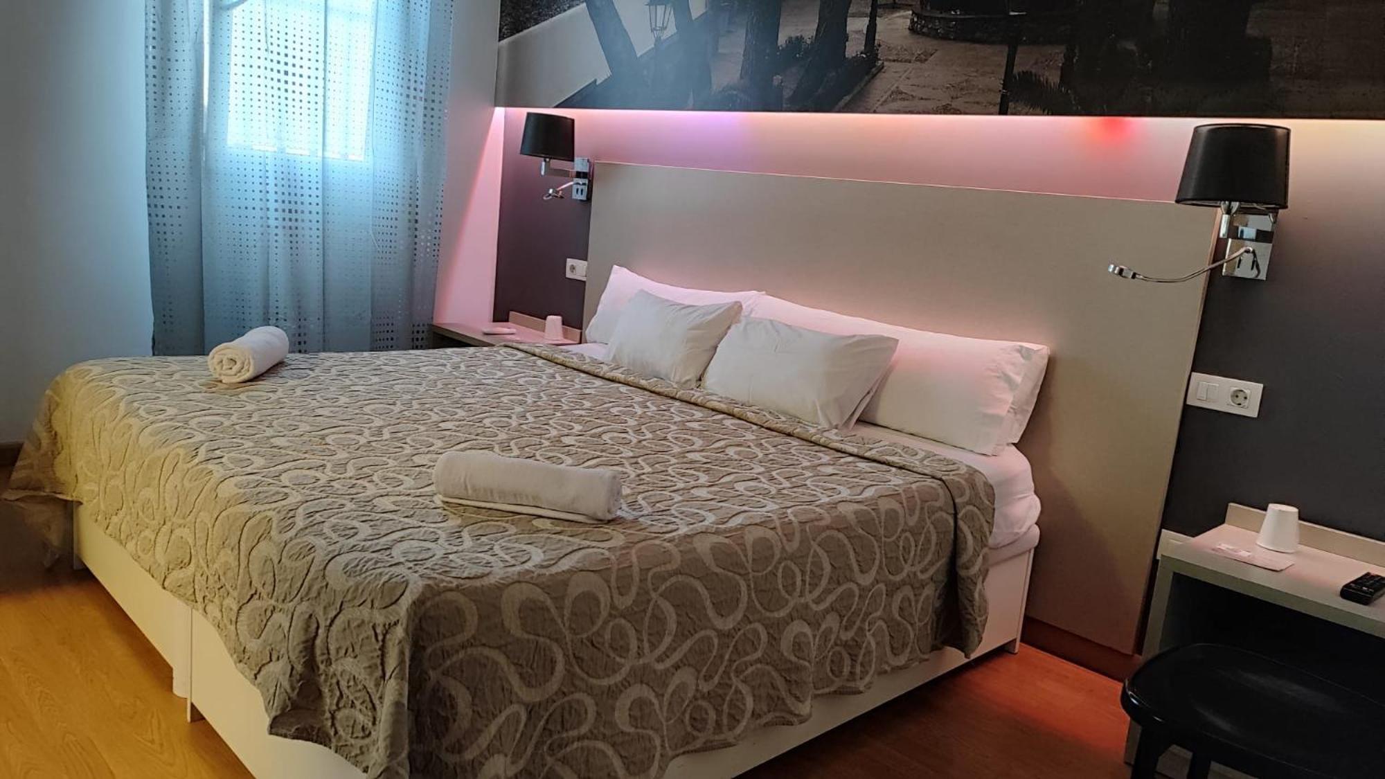 Hello Villarreal Suites Vila-real Esterno foto